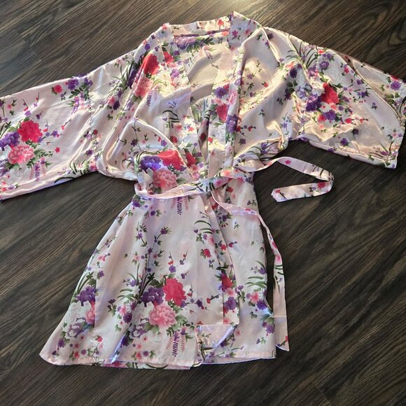 EPLAZA Floral Satin Kimono Short Robe NWOT/SIZE S - Picture 1 of 5